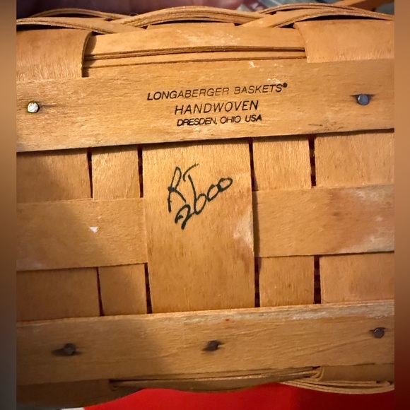 Longaberger Med. Vegetable Basket With Red/Wht Candystripe Liner and Protector - Picture 6 of 9